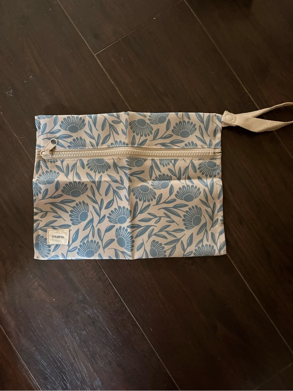 NWOT Mushie Blue Flowers Water Resistant Wet Bag
